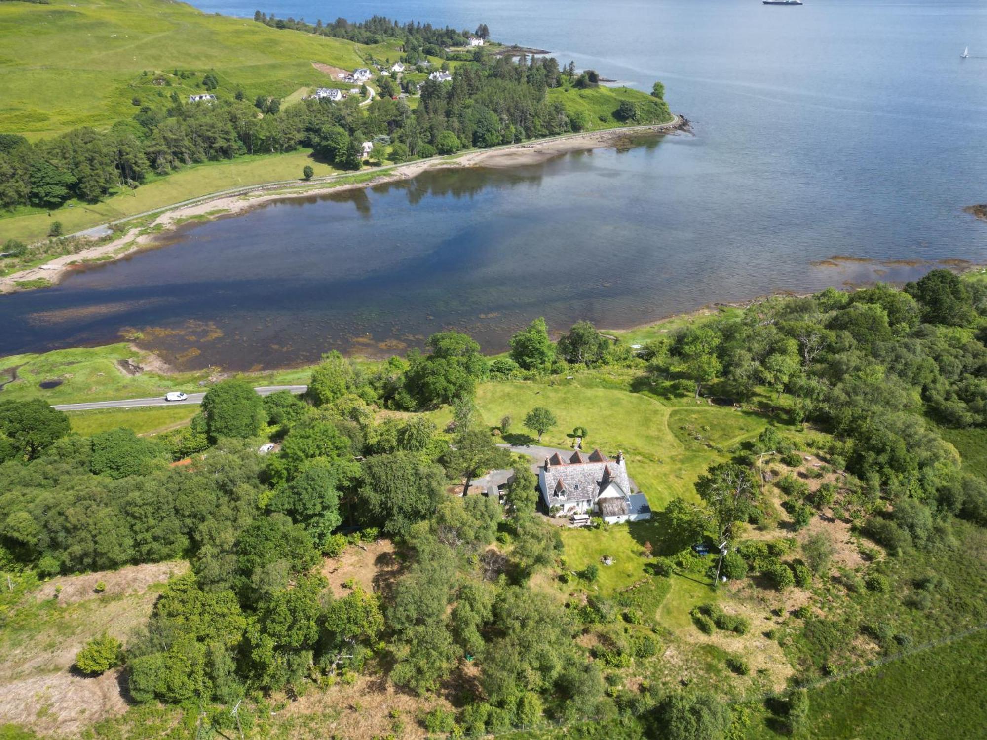 Glenaros Lodge Salen  Bagian luar foto